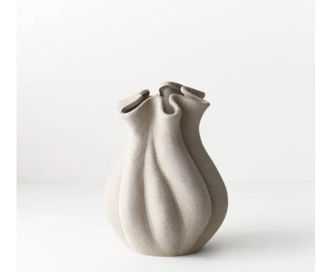 Curved Vase - Pewter