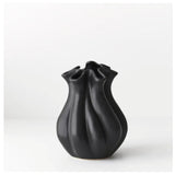 Curved Vase - Black